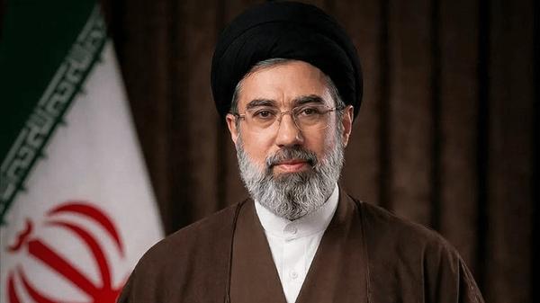 آیت الله سید مجتبی خامنه ای رهبر جمهوری اسلامی ایران شد
